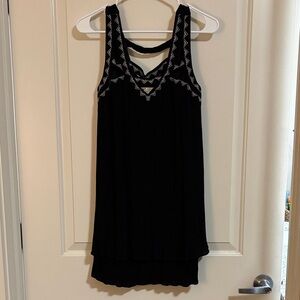 EUC Black A-line Sleeveless Dress with White Accents size Large